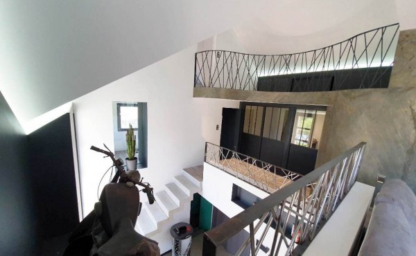 received_1428354587964754