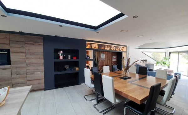 received_266941749248169