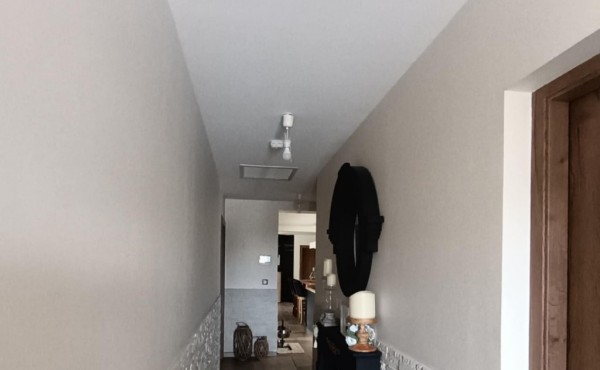 eaa72f8a-cc77-42d4-be48-d8886230440b