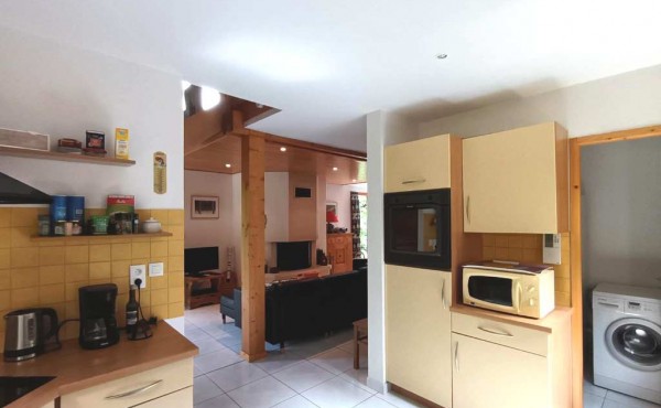 f2b70066-b57e-48b6-9ee4-b61661292256 f2b70066-b57e-48b6-9ee4-b61661292256