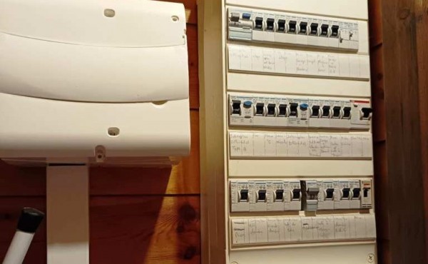 6f996e77-608c-43ed-bd09-d064eebce137