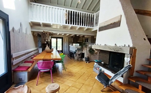 06f0a251-aa40-4df2-bc8f-2e86ba5a5f1e