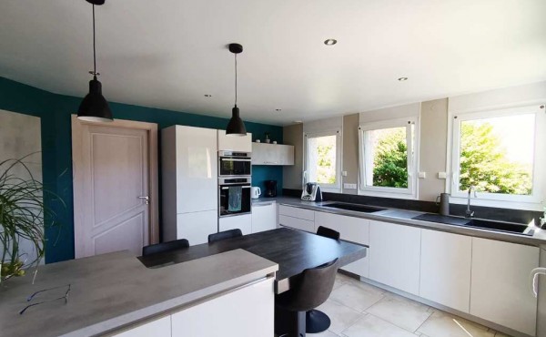 165b3c49-87e0-416c-a5e3-86b84779853d