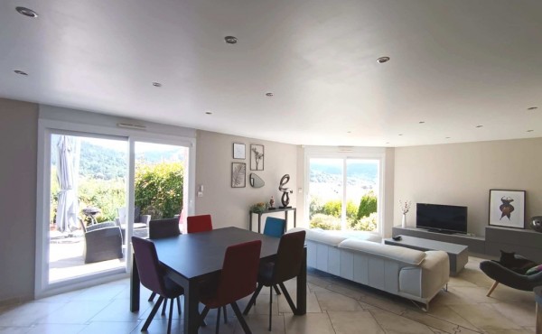 f8a4a08a-84c2-465d-abf4-26e04b01b66a