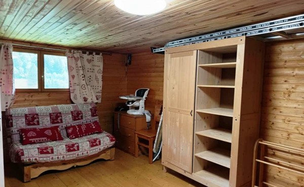 2bceb246-af97-4477-9a25-1f48c38e6427