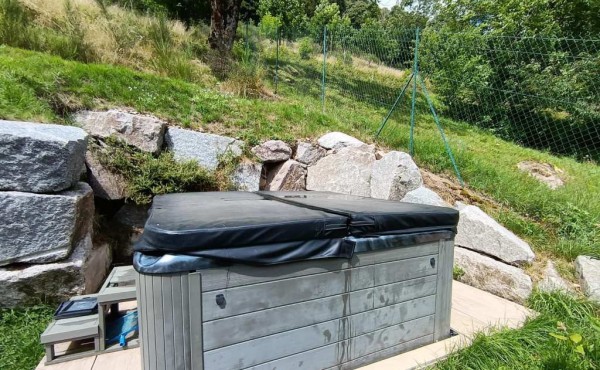 a924d90b-9f7b-461c-80a0-9425e4bc8319