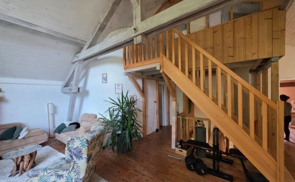 6dd054bb-014b-47fe-98f5-47987b771d21