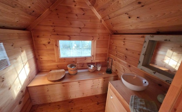 ffe8d0dc-2c0e-43a9-ae56-97458f6d9f5d