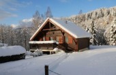 495, Authentique et Impeccable Chalet sur grand terrain 