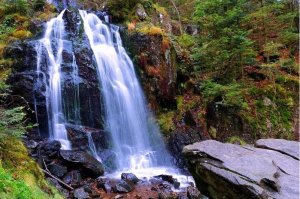 decouvrez-les-magnifiques-cascades-de-tendon